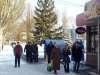 11.01.2004: At the bus stop near the Palace of Culture